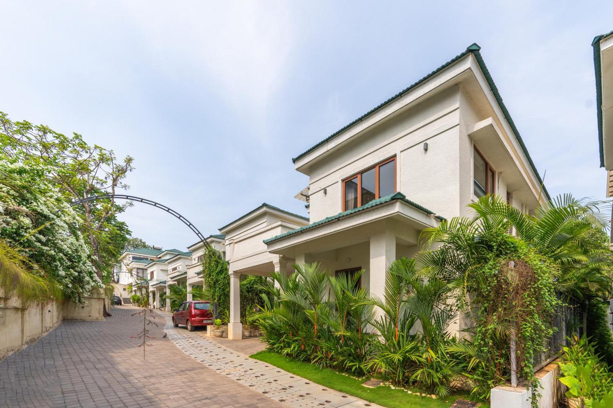 Elivaas 3 Bhk Pvt Pool & Bar - Villa Valerie Oxel 外观 照片
