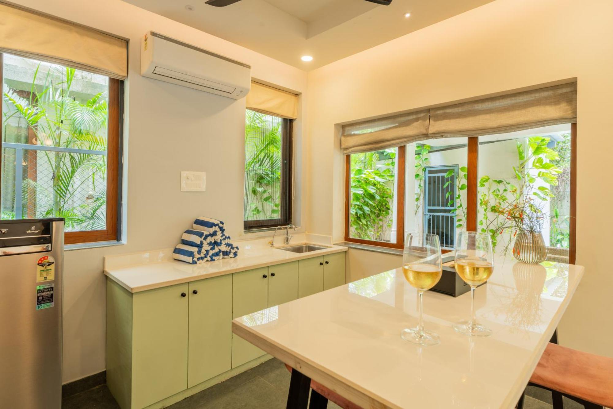 Elivaas 3 Bhk Pvt Pool & Bar - Villa Valerie Oxel 外观 照片